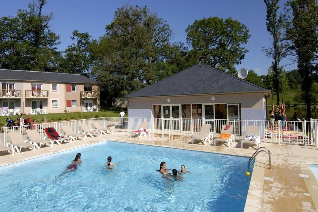 Residence Odalys Le Hameau Du Lac Rignac  エクステリア 写真