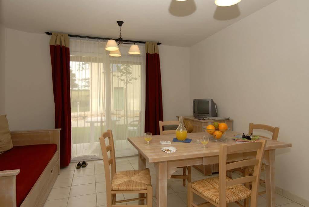 Residence Odalys Le Hameau Du Lac Rignac  エクステリア 写真